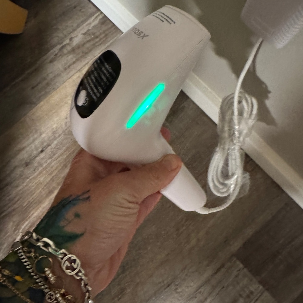 IPL Hair Removal Device - Picture 11 of 12